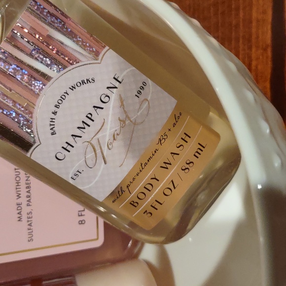 Champagne Toast Bath and Body Set, Bath & Body Works - Picture 2 of 7